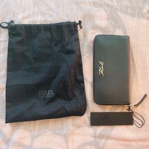 Karl Lagerfeld Signature Zip Around Wallet (Black/Gold) NWT